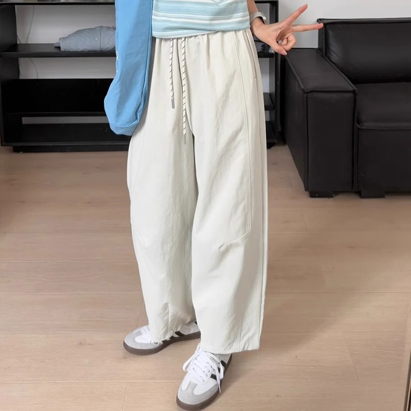 ベージュパンツ ベージュパンツ ゆったりリラックスワイドパンツ