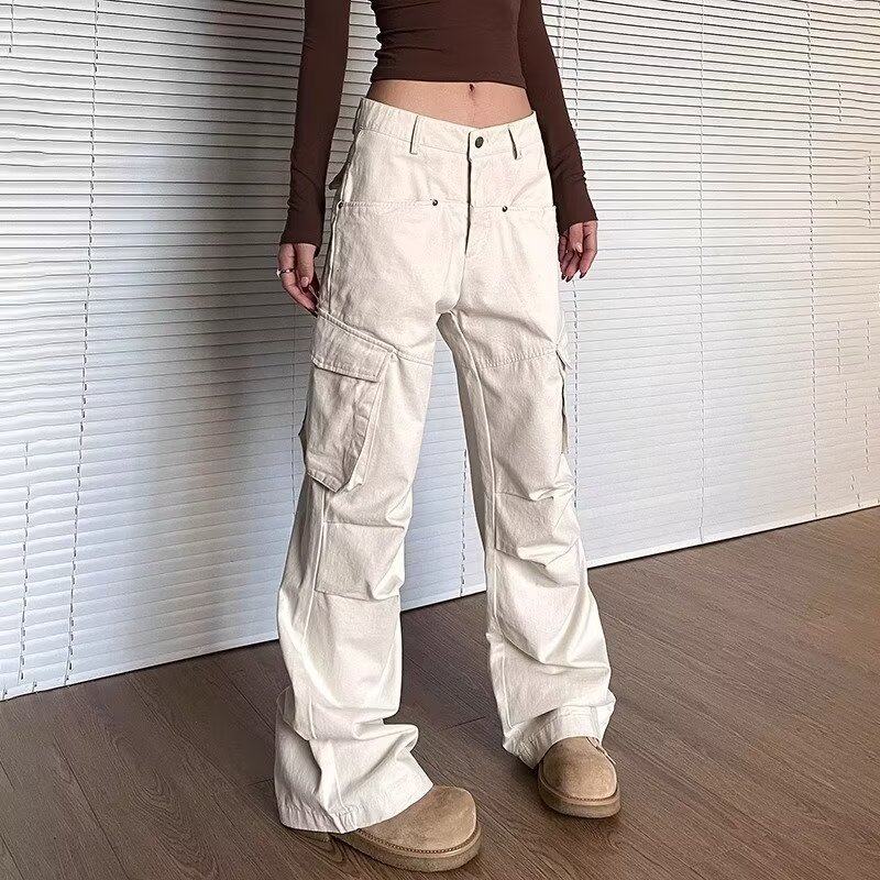 ベージュパンツ ベージュパンツ ゆったりマルチポケット実用派パンツ