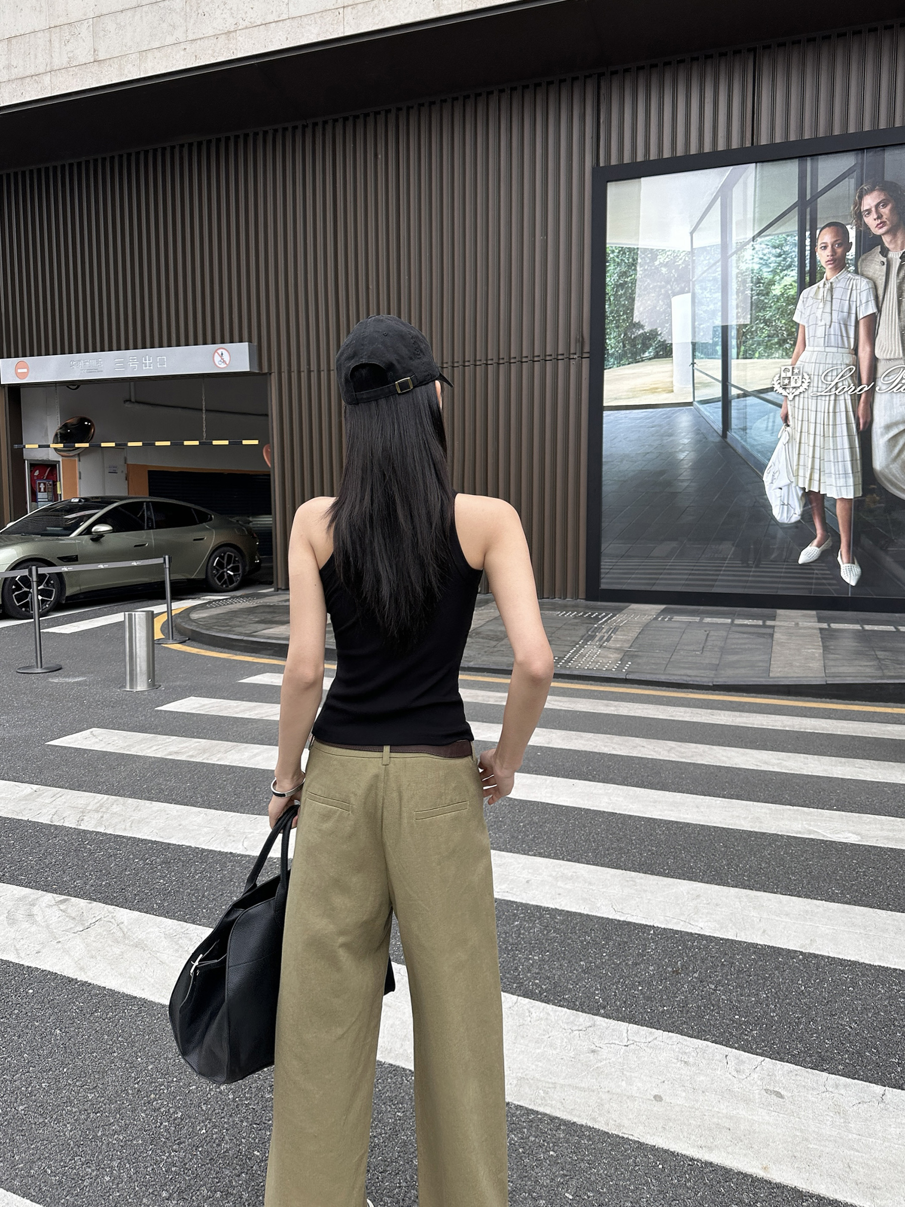 ベージュパンツ リラックスワイドパンツ