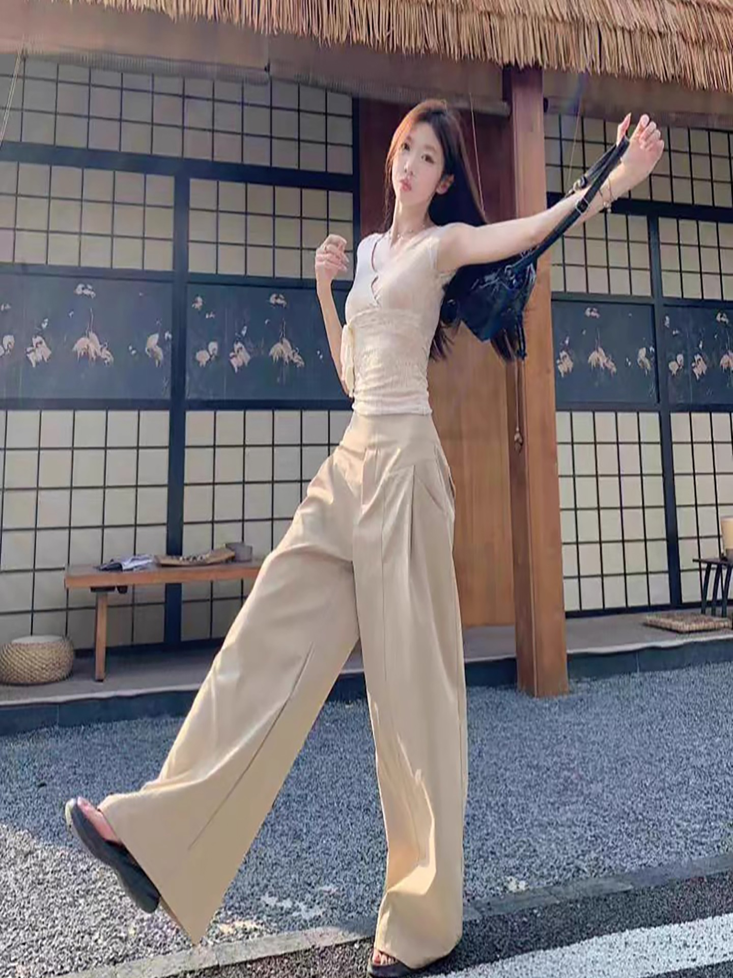 ベージュパンツ ハイウエストフレアワイドパンツ