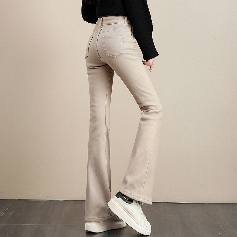 ベージュパンツ すっきりフレアストレッチパンツ