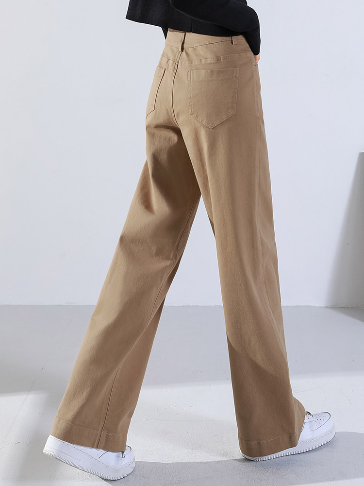 ベージュパンツ ゆったりシルエット スラックス