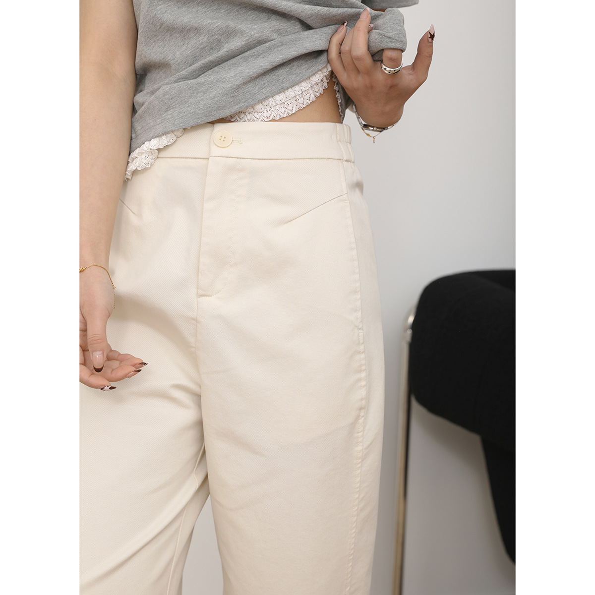 ベージュパンツ ゆったりシルエット高機能チノパン