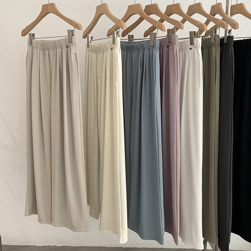ベージュパンツ なめらか落ち感ワイドパンツ