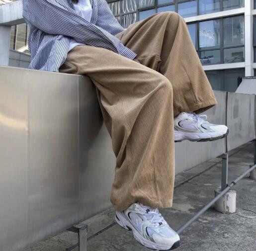 ベージュパンツ 秋冬 男性用 細畝袖裾ゆったりワイドパンツ