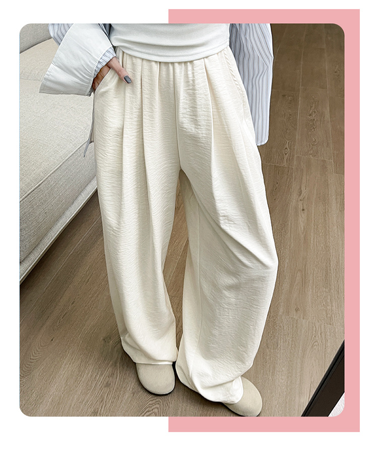 ベージュパンツ ゆったりワイドレッグパンツ