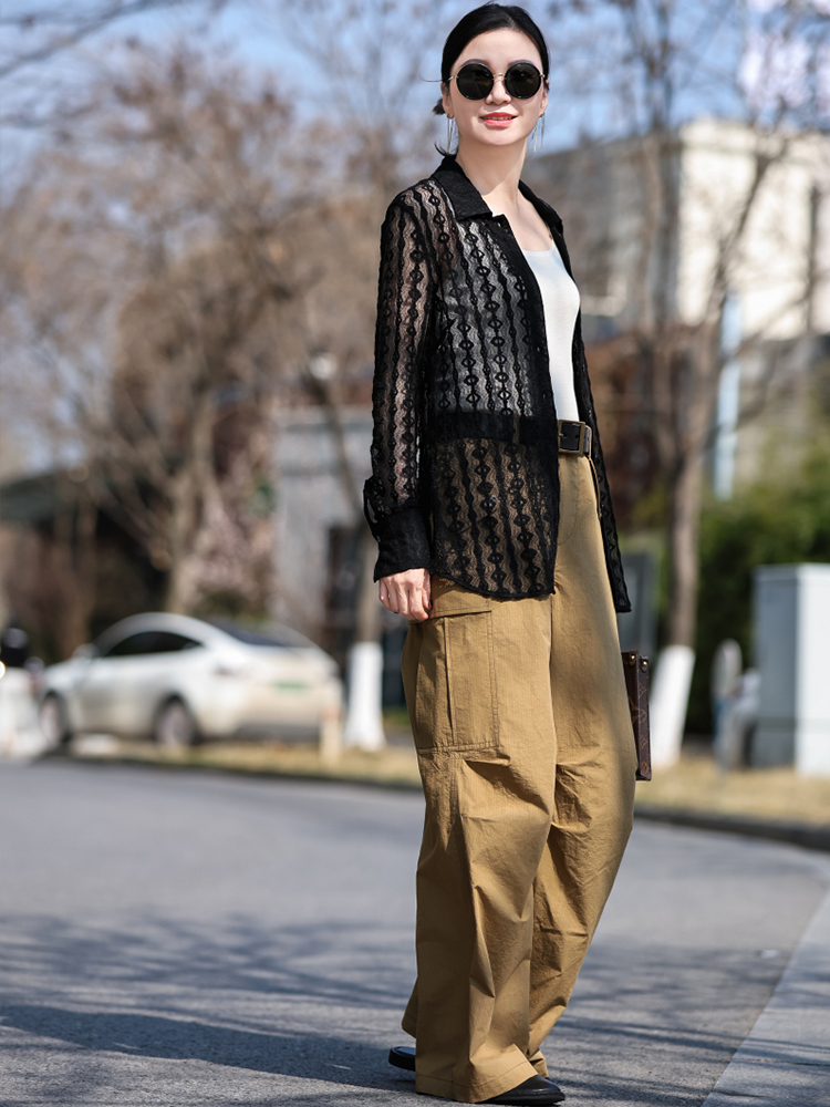 ベージュパンツ 実用的サイドポケット ワイドパンツ