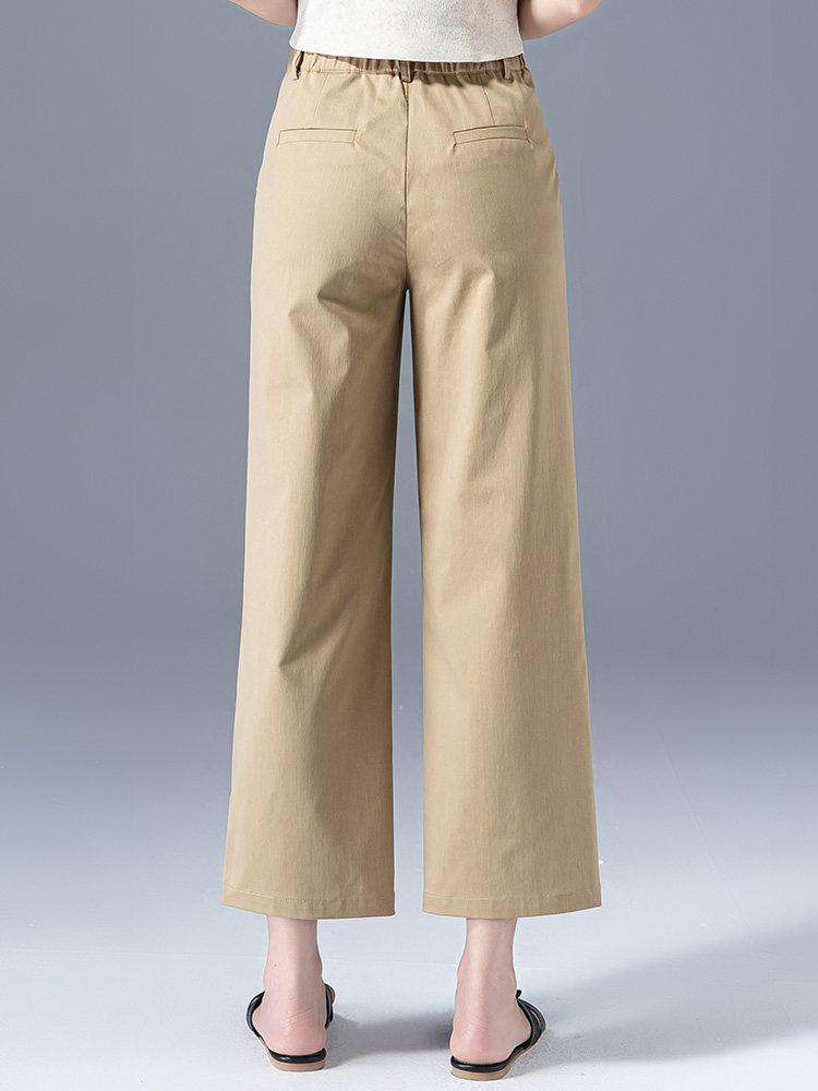 ベージュパンツ ゆったりタック入り美脚チノパン