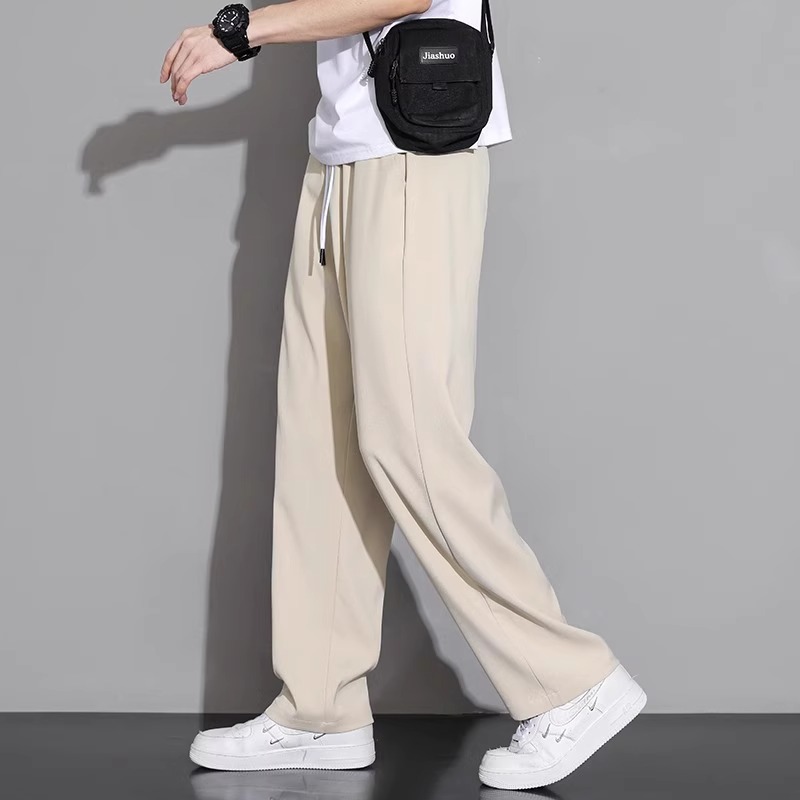 ベージュパンツ ゆったりドローコードパンツ