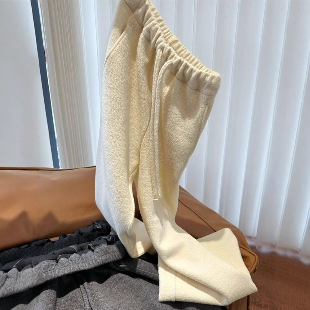 ベージュパンツ ふわもこリラックスパンツ