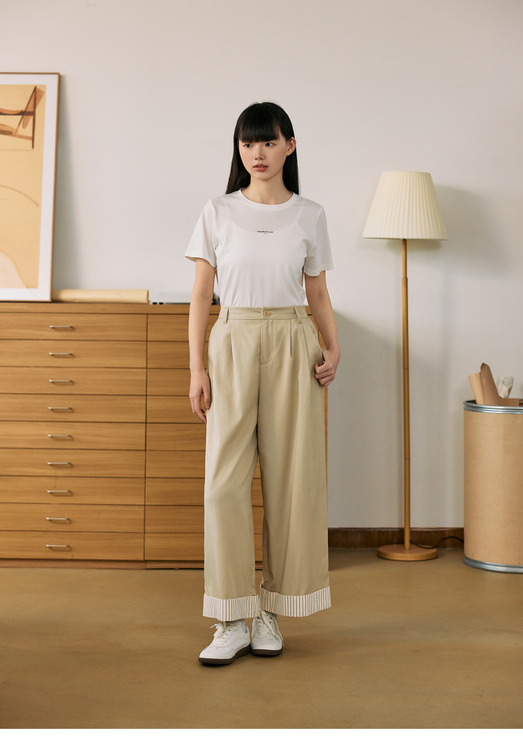 ベージュパンツ 裾ストライプ切替タックワイドパンツ