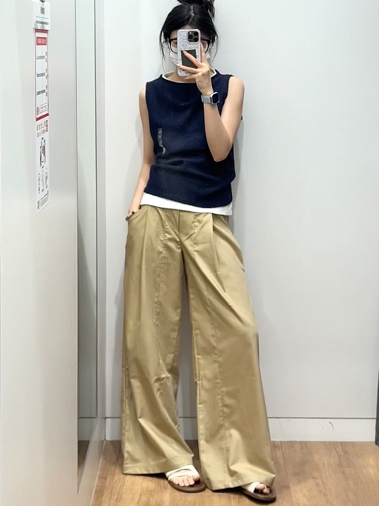 ベージュパンツ ワイドシルエットフレアパンツ