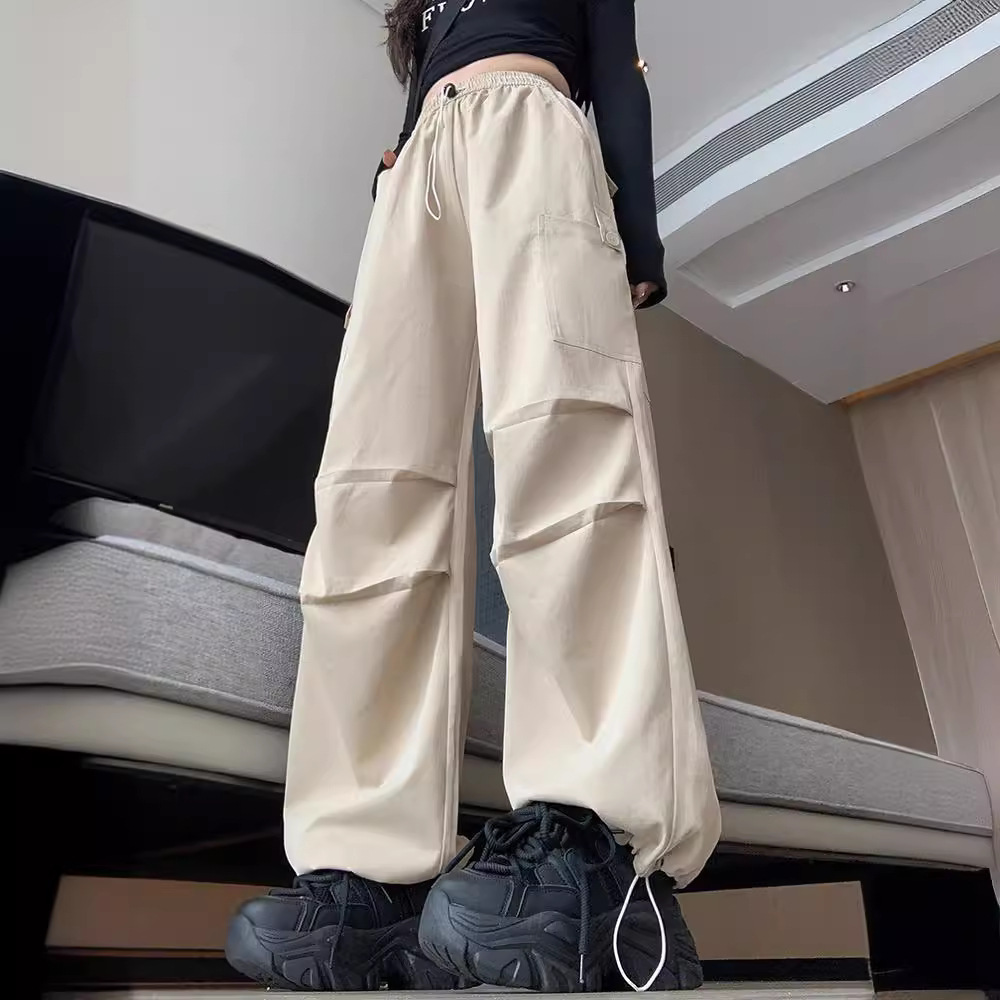 ベージュパンツ ベージュパンツ ゆったりポケット多機能パンツ