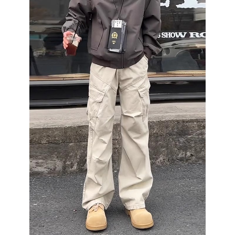 ベージュパンツ ベージュパンツ ゆったりワイドカーゴパンツ