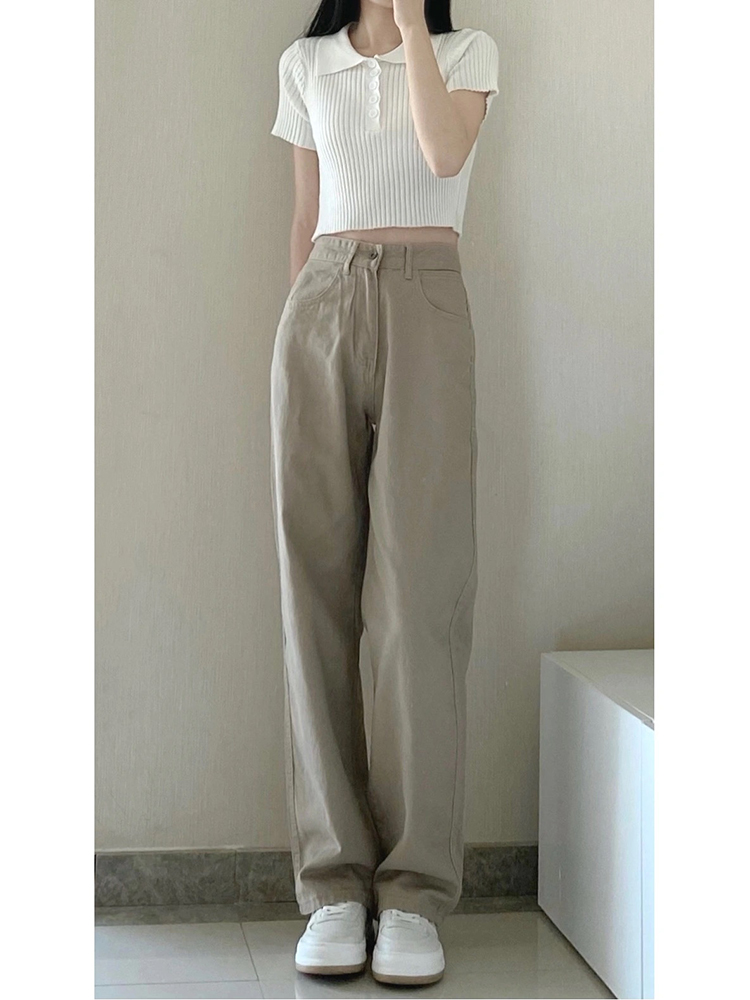 ベージュパンツ ゆったりストレートデニム