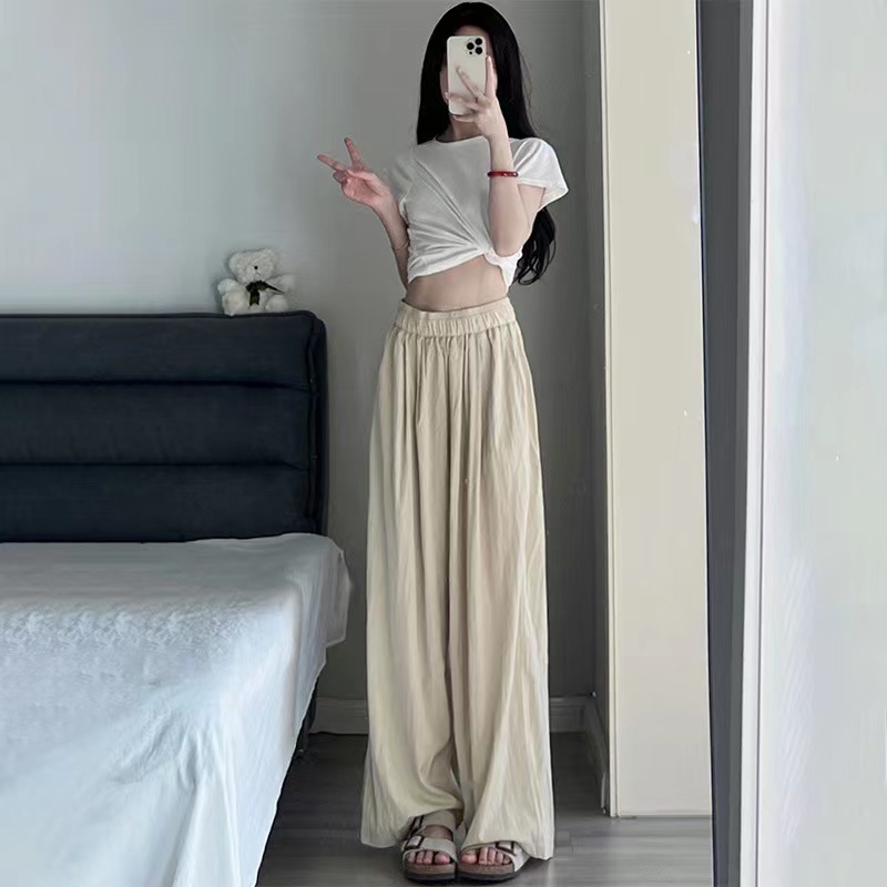 ベージュパンツ 夏向き楽ちんワイドパンツ