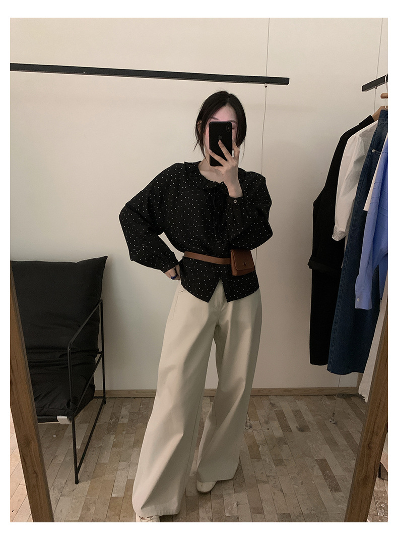 ベージュパンツ すっきりシルエットワイドパンツ