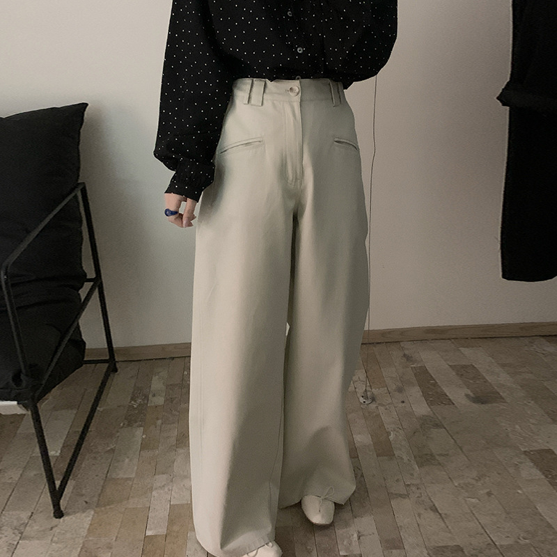 ベージュパンツ すっきりシルエットワイドパンツ