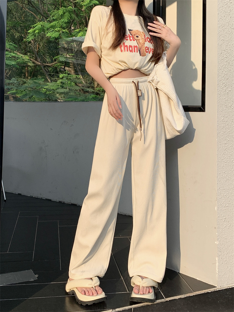ベージュパンツ リラックスワイドパンツ