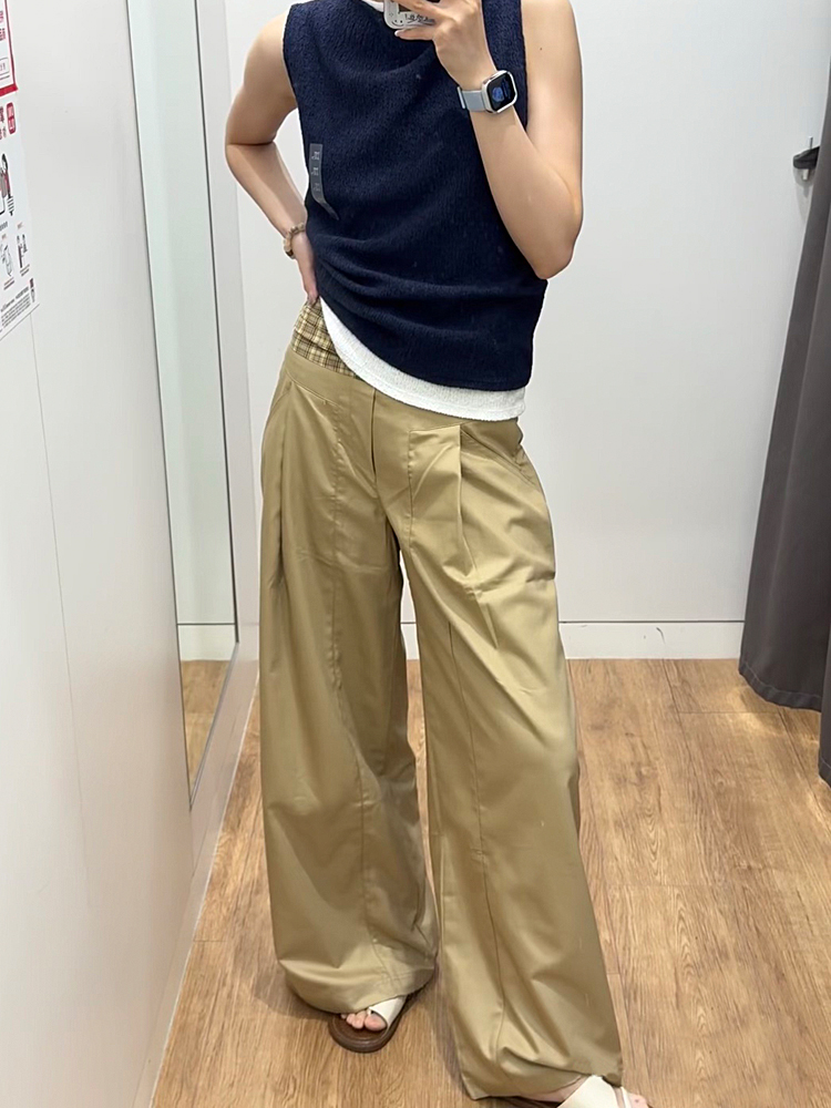 ベージュパンツ ワイドシルエットフレアパンツ