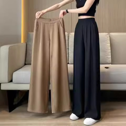 ベージュパンツ しなやかワイドフォルムパンツ