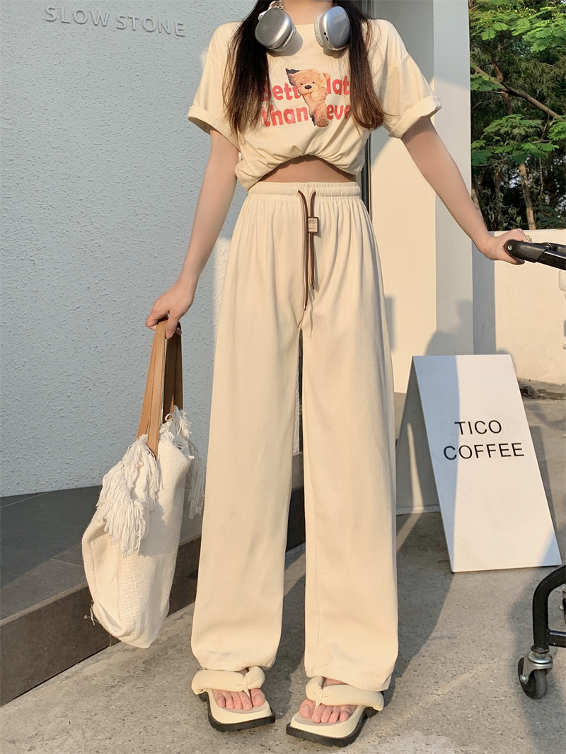 ベージュパンツ リラックスワイドパンツ