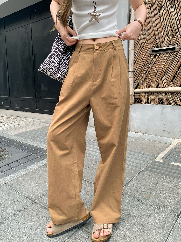 ベージュパンツ ゆったりワイドシルエットチノパン