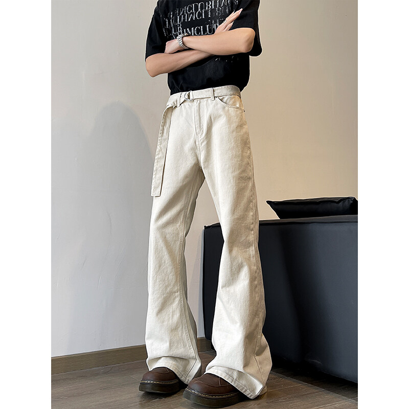 ベージュパンツ フレアシルエット紐ベルト付きパンツ