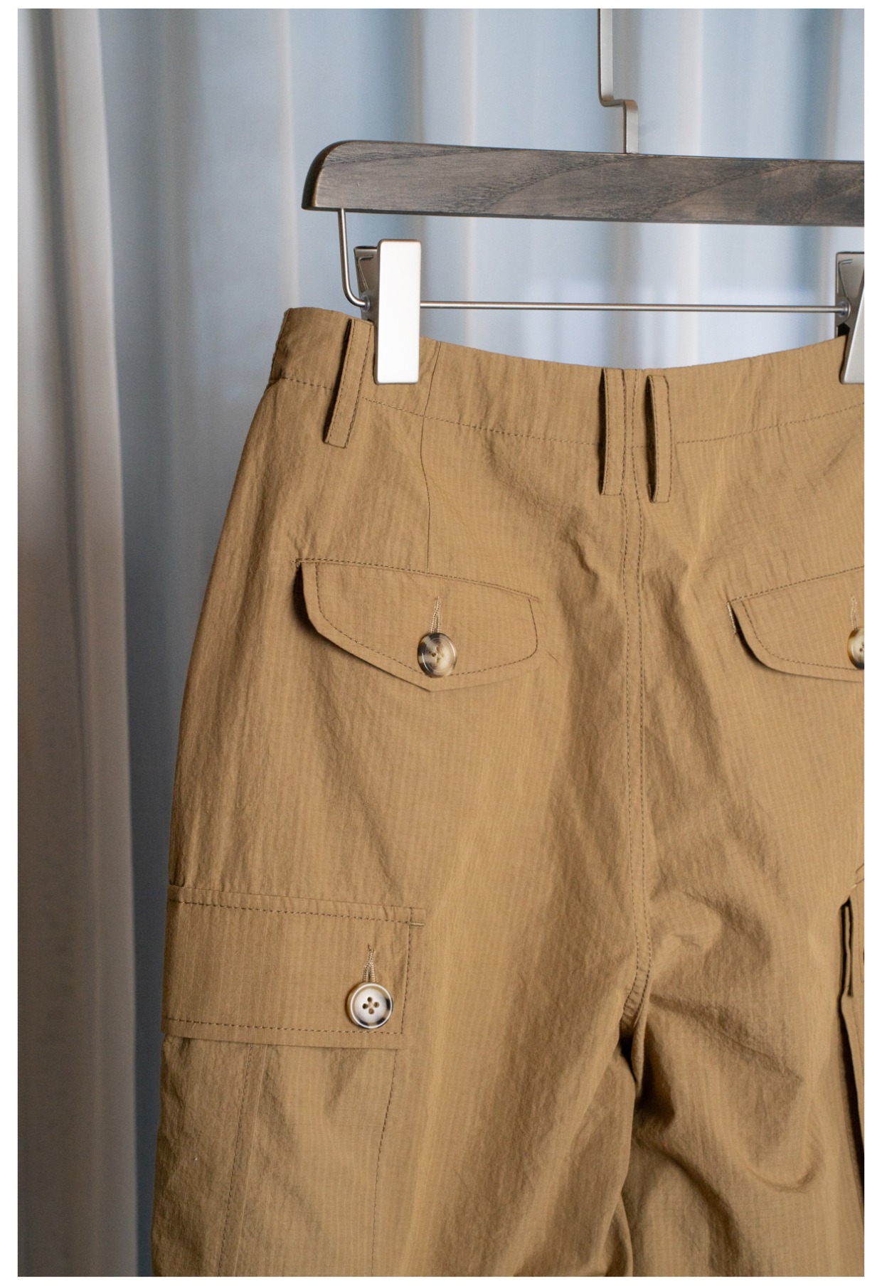 ベージュパンツ 実用的サイドポケット ワイドパンツ