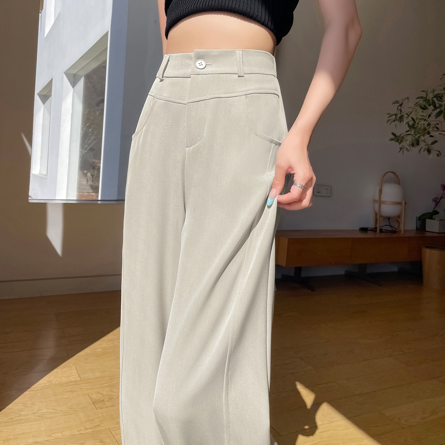 ベージュパンツ 上質感ドレープワイドパンツ