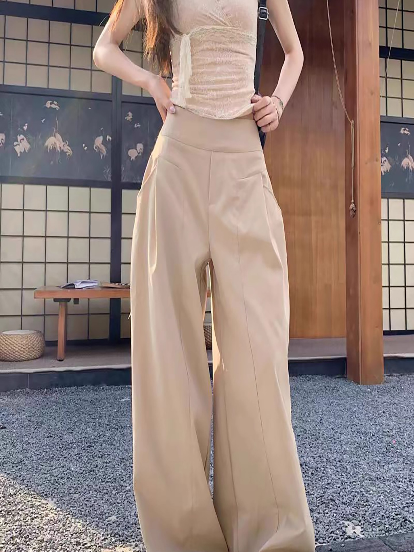 ベージュパンツ ハイウエストフレアワイドパンツ
