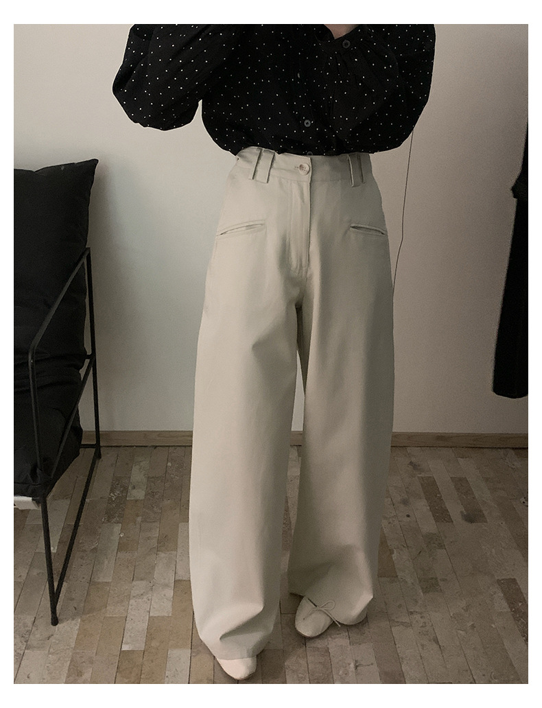 ベージュパンツ すっきりシルエットワイドパンツ