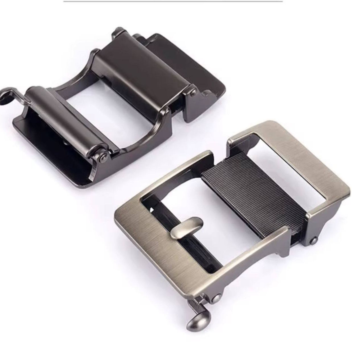 メンズベルト 編み込みメッシュベルト金属バックル付き