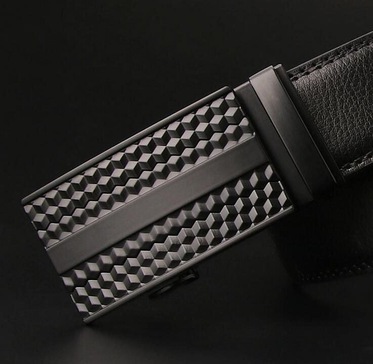 革製紳士用　自動調整式バックル付きメンズベルト