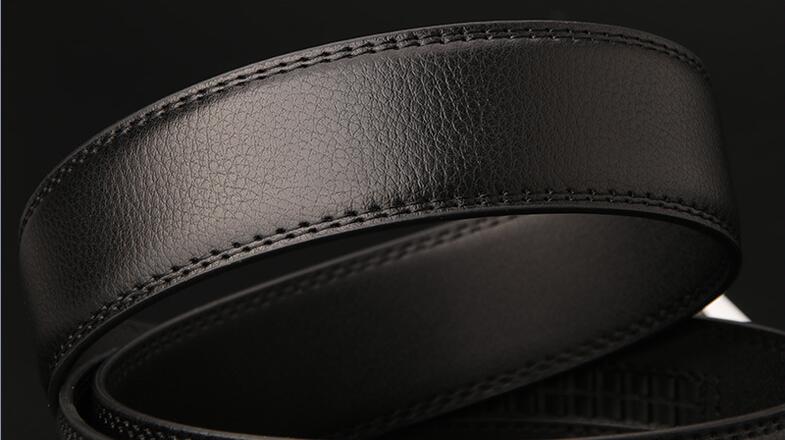 革製紳士用　自動調整式バックル付きメンズベルト