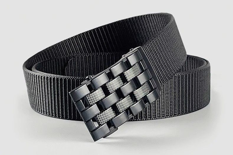 メンズベルト 格子模様バックル付き金属メッシュベルト