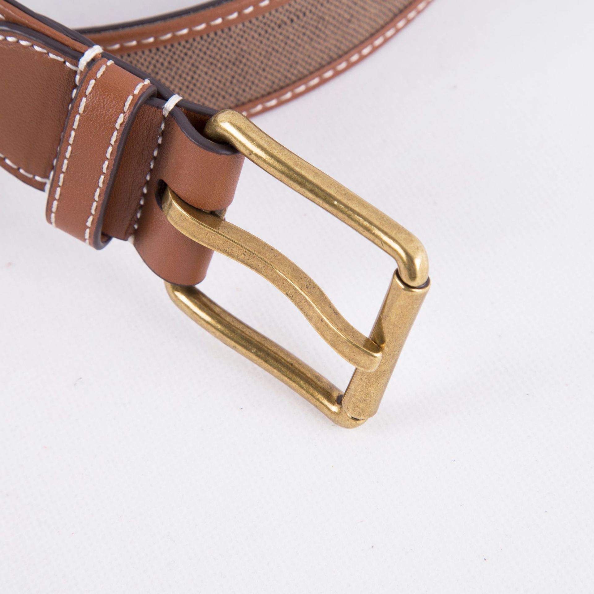 https://fulmo-img-server.com/belt-lover/d1c700ba-9493-485e-94f5-4edf115ddd9a.jpg