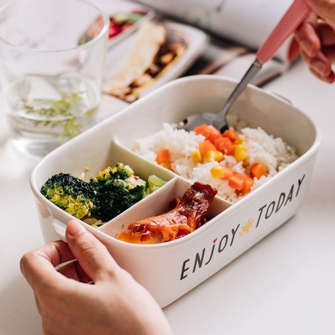 三段仕切り付きコンパクト弁当箱