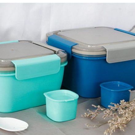 仕切り付き四角型密閉式お弁当箱