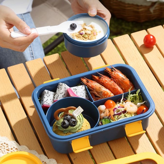 専用スプーン付きスリム弁当箱