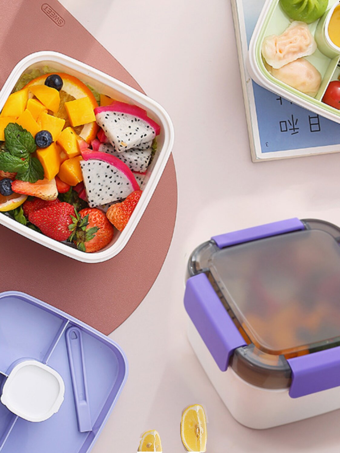 仕切り付き四角型密閉式お弁当箱