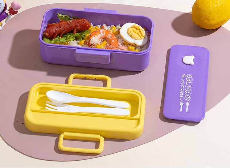 くま型留め具付きスリム弁当箱