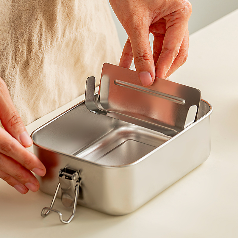 ステンレス製密閉弁当箱