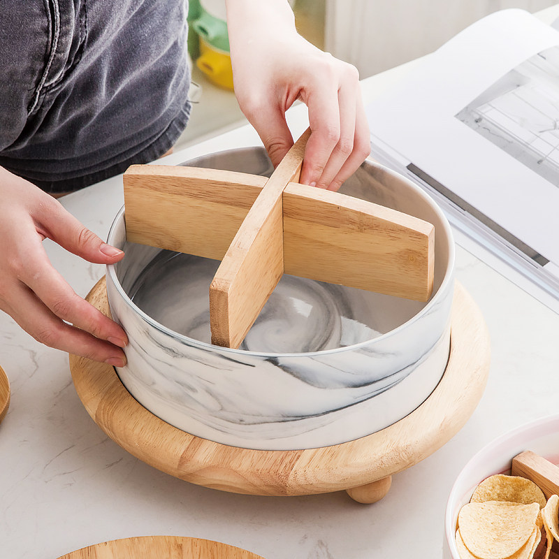 仕切り付き円形お菓子収納容器