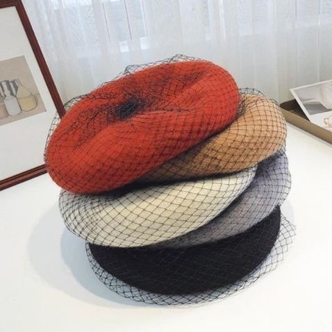 レース編み女性用ベレー帽 上品な秋冬帽子