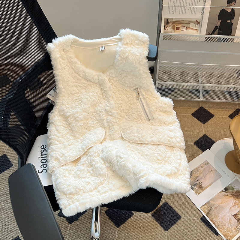 ベスト もこもこボア素材の暖かジップアップベスト