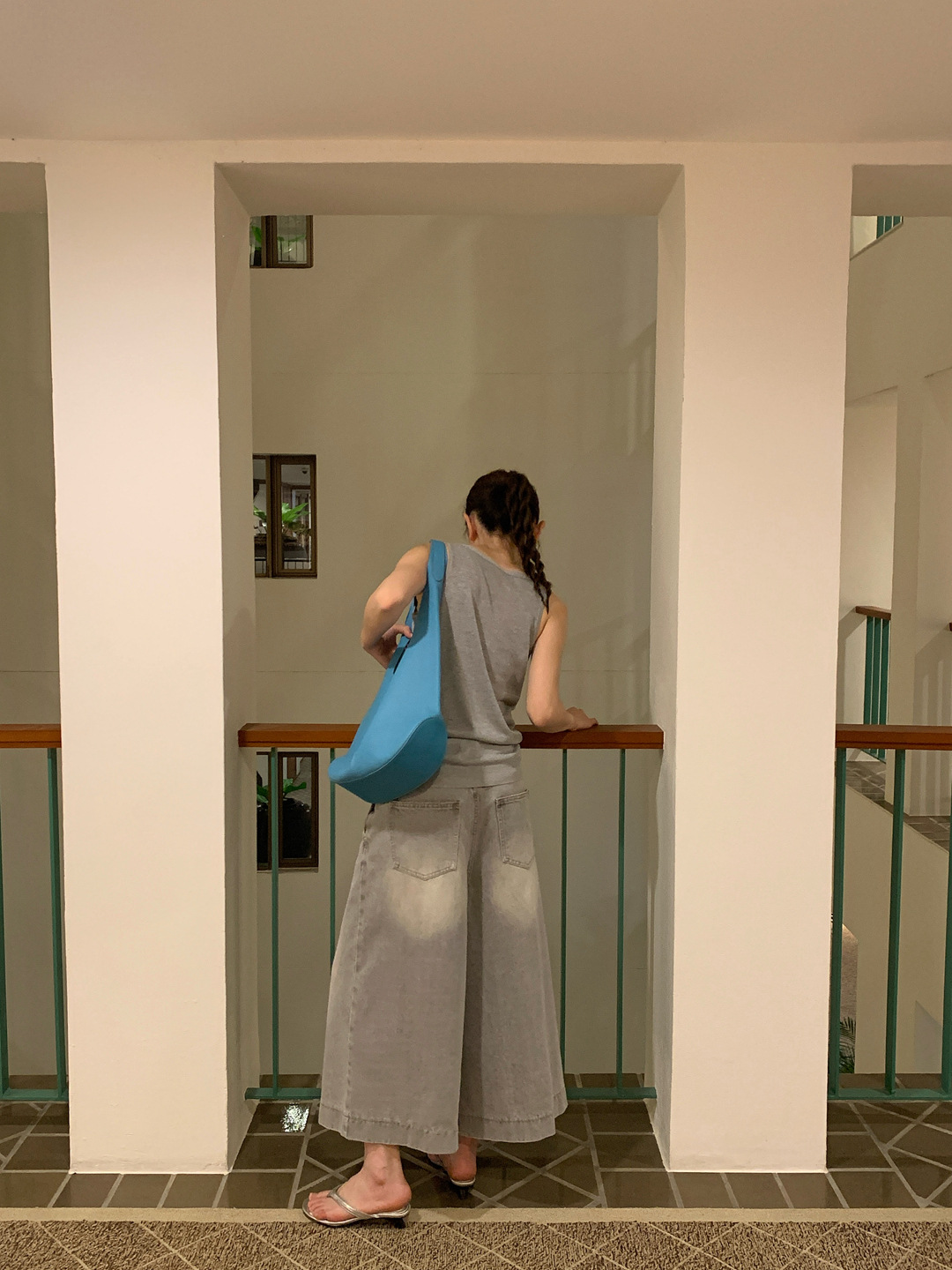 ベスト 優美な装いノースリーブニットベスト