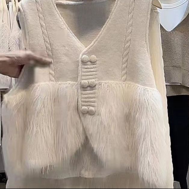 ベスト ふわもこケーブル編みニットベスト