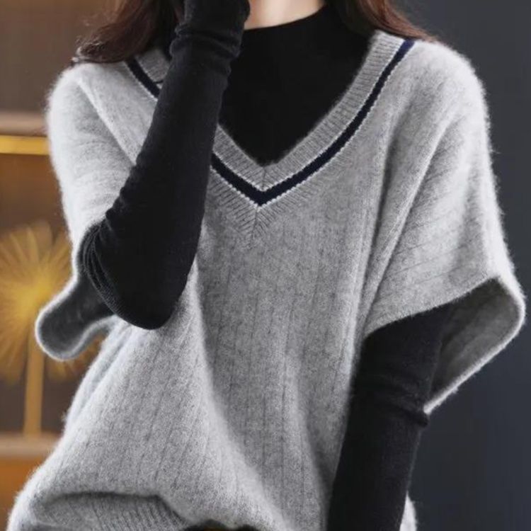 Vネックゆったりニットベスト