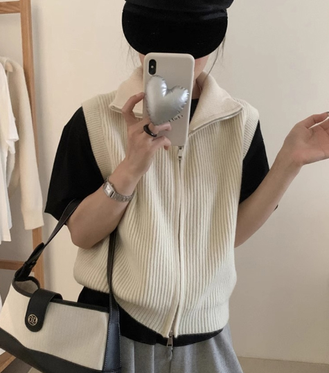 二重ファスナー付きニットベスト 重ね着対応